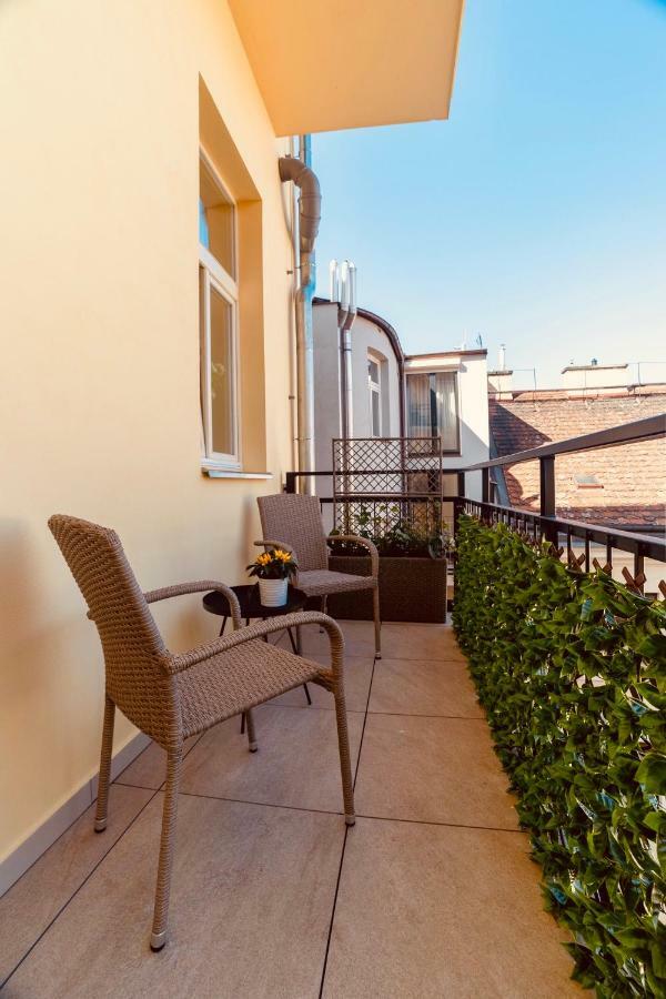 Ines Apartment Прага Екстер'єр фото