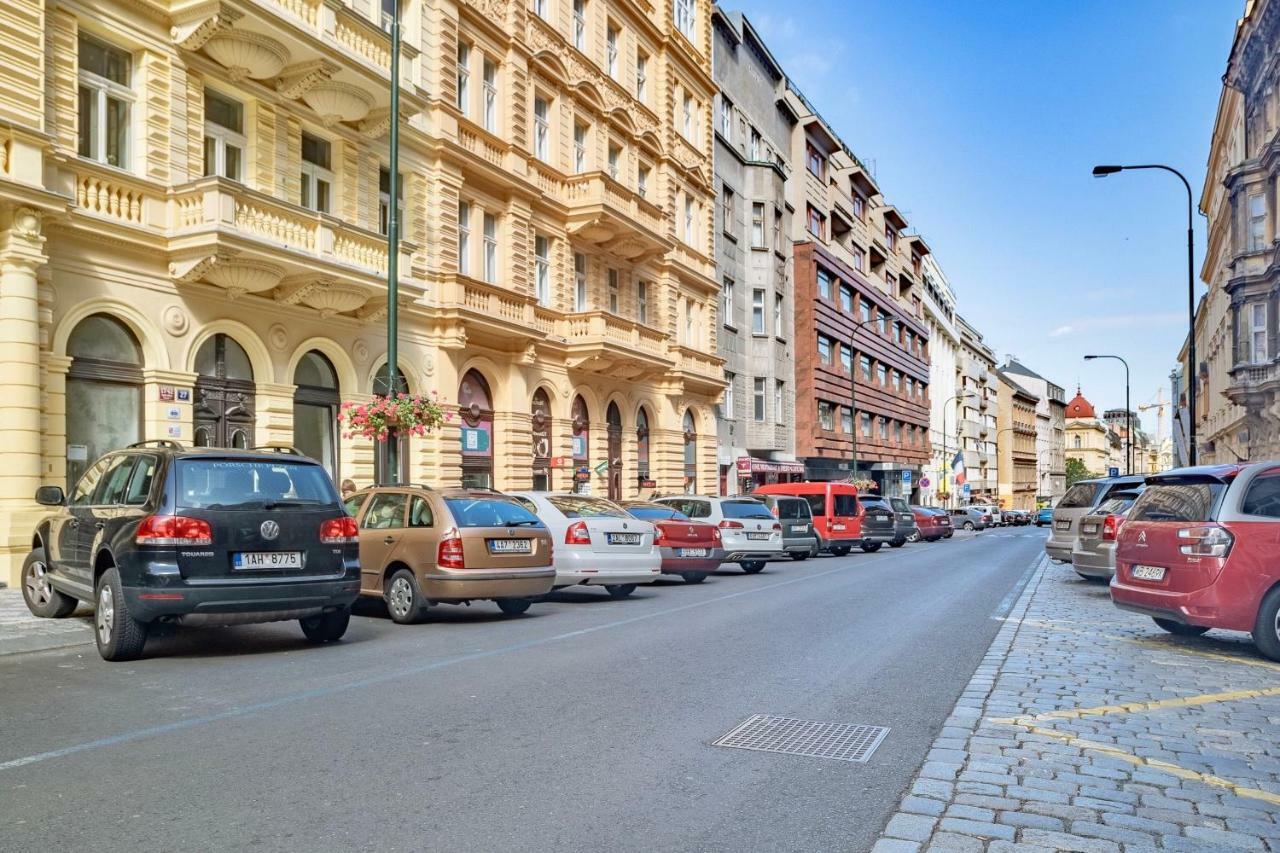 Ines Apartment Прага Екстер'єр фото